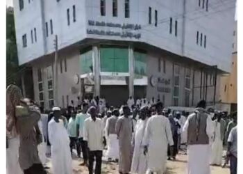 توتر في كسلا وإغلاق الطرق أمام مباني المخابرات والنيابة والسوق إثر مقتل مواطن داخل مباني الجهاز